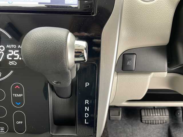 日産 デイズ X Vセレ +SeftyⅡ 長野県 2015(平27)年 5.4万km ホワイトパール 純正ナビ/（フルセグ、CD、DVD、BT）/アラウンドビューモニター/衝突軽減ブレーキ/純正ホイルキャップ付き夏タイヤ車載/ドアバイザー/フォグランプ/アイドリングストップ/電格ミラー/ウィンカーミラー/純正フロアマット（D席欠品）