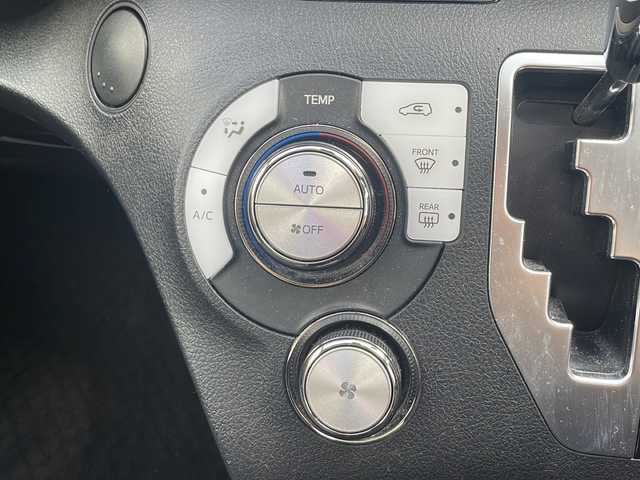 トヨタ シエンタ ファンベースG セーフティEDⅡ 兵庫県 2022(令4)年 3.3万km ブラックマイカ ワンオーナー/保証書・取説・有/社外メモリーナビ・フルセグ・BT・CD・DVD・FM・AM/バックカメラ/ETC/車線逸脱防止支援システム/衝突被害軽減ブレーキ/クリアランスソナー/パーキングアシストブレーキ/先行車発進通知/シートヒーター/ハンドルヒーター/前方ドライブレコーダー/オートハイビーム/両側パワースライドドア/アイドリングストップ/プッシュスタート/スマートキー×2/純正フロアマット