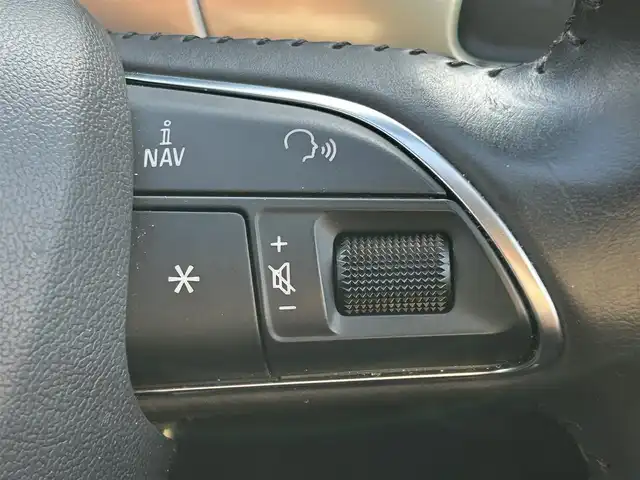 アウディ Ａ６ 2．0 TFSI クワトロ 和歌山県 2016(平28)年 3.2万km 黒 サンルーフ/純正ナビ/バックカメラ/クルーズコントロール/ドライブレコーダー/純正アルミホイール/シートヒーター/パワーシート/ポジションメモリー/レザーシート/ETC/LEDヘッドライト/オートライト