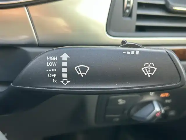 アウディ Ａ６ 2．0 TFSI クワトロ 和歌山県 2016(平28)年 3.2万km 黒 サンルーフ/純正ナビ/バックカメラ/クルーズコントロール/ドライブレコーダー/純正アルミホイール/シートヒーター/パワーシート/ポジションメモリー/レザーシート/ETC/LEDヘッドライト/オートライト