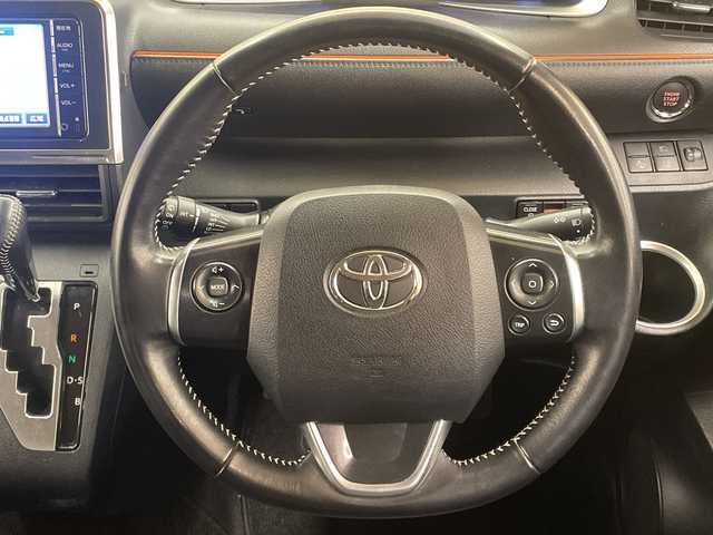 トヨタ シエンタ G 道央・札幌 2016(平28)年 14万km レッドマイカM /4WD//ディーラーフルセグナビ/（CD/AM/FM/BT）//プリクラッシュセーフティ//オートハイビーム//レーンキープアシスト//両側パワースライドドア//寒冷地仕様//ワイパーデアイサー//ドアバイザー//ステアリングリモコン//バックカメラ//スペアキー//夏タイヤAW積込有り