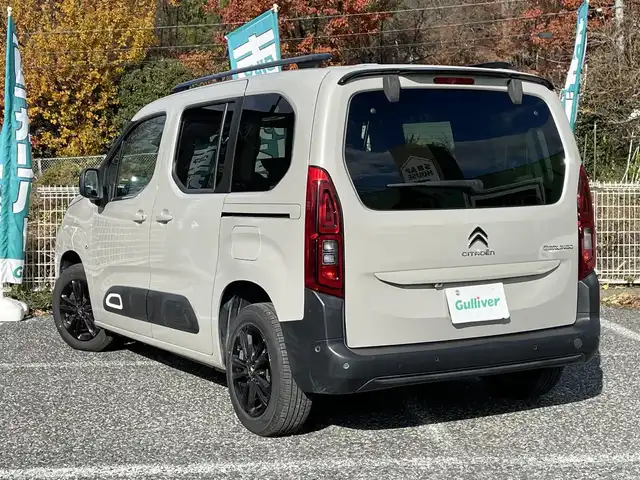 シトロエン シトロエン ベルランゴ シャイン 埼玉県 2021(令3)年 5.2万km サーブル ワンオーナー車/ディーゼルターボ/ガラスルーフ/純正ディスプレイオーディオ/カープレイ/360度カメラ/ETC/前後ドラレコ/アクティブクルーズコントロール/衝突軽減ブレーキ/クリアランスソナー/純正１６インチアルミ/プッシュスタート/スマートキー/保証書付整備手帳/取扱説明書