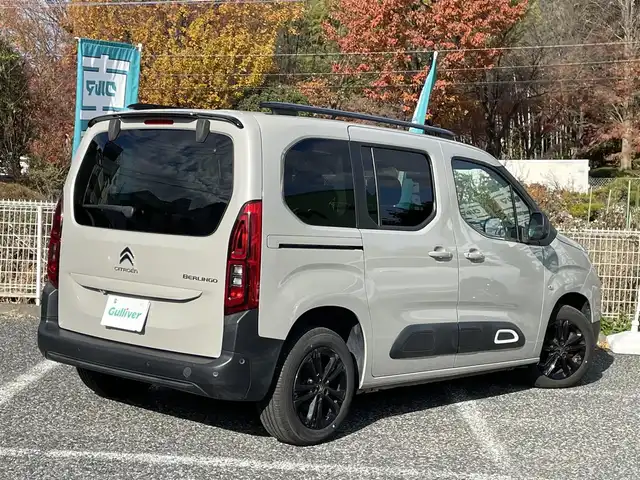 シトロエン シトロエン ベルランゴ シャイン 埼玉県 2021(令3)年 5.2万km サーブル ワンオーナー車/ディーゼルターボ/ガラスルーフ/純正ディスプレイオーディオ/カープレイ/360度カメラ/ETC/前後ドラレコ/アクティブクルーズコントロール/衝突軽減ブレーキ/クリアランスソナー/純正１６インチアルミ/プッシュスタート/スマートキー/保証書付整備手帳/取扱説明書