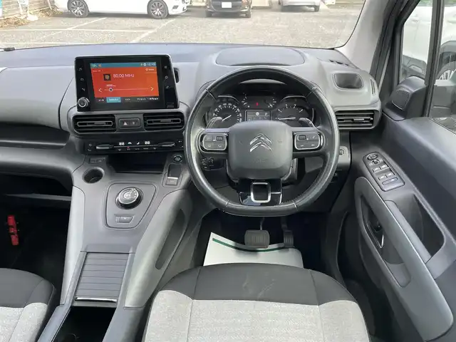 シトロエン シトロエン ベルランゴ シャイン 埼玉県 2021(令3)年 5.2万km サーブル ワンオーナー車/ディーゼルターボ/ガラスルーフ/純正ディスプレイオーディオ/カープレイ/360度カメラ/ETC/前後ドラレコ/アクティブクルーズコントロール/衝突軽減ブレーキ/クリアランスソナー/純正１６インチアルミ/プッシュスタート/スマートキー/保証書付整備手帳/取扱説明書