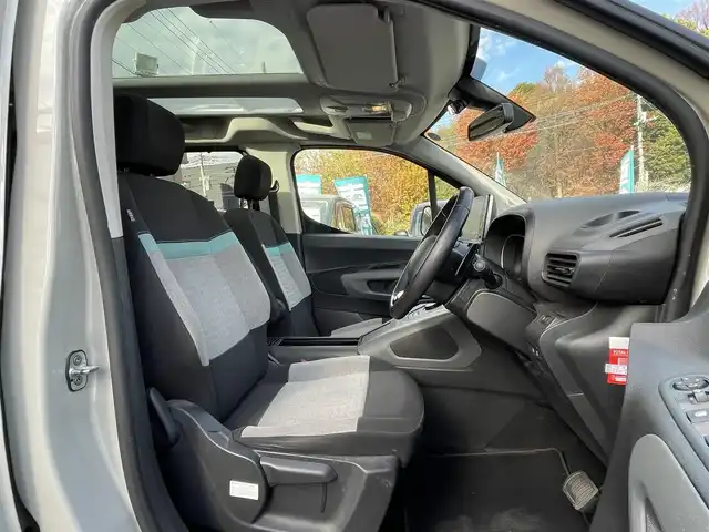 シトロエン シトロエン ベルランゴ シャイン 埼玉県 2021(令3)年 5.2万km サーブル ワンオーナー車/ディーゼルターボ/ガラスルーフ/純正ディスプレイオーディオ/カープレイ/360度カメラ/ETC/前後ドラレコ/アクティブクルーズコントロール/衝突軽減ブレーキ/クリアランスソナー/純正１６インチアルミ/プッシュスタート/スマートキー/保証書付整備手帳/取扱説明書