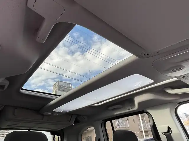 シトロエン シトロエン ベルランゴ シャイン 埼玉県 2021(令3)年 5.2万km サーブル ワンオーナー車/ディーゼルターボ/ガラスルーフ/純正ディスプレイオーディオ/カープレイ/360度カメラ/ETC/前後ドラレコ/アクティブクルーズコントロール/衝突軽減ブレーキ/クリアランスソナー/純正１６インチアルミ/プッシュスタート/スマートキー/保証書付整備手帳/取扱説明書