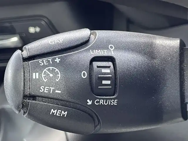 シトロエン シトロエン ベルランゴ シャイン 埼玉県 2021(令3)年 5.2万km サーブル ワンオーナー車/ディーゼルターボ/ガラスルーフ/純正ディスプレイオーディオ/カープレイ/360度カメラ/ETC/前後ドラレコ/アクティブクルーズコントロール/衝突軽減ブレーキ/クリアランスソナー/純正１６インチアルミ/プッシュスタート/スマートキー/保証書付整備手帳/取扱説明書