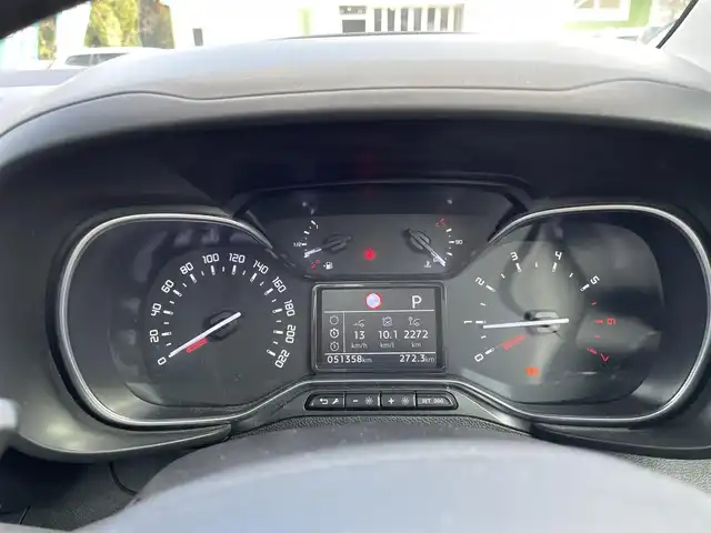 シトロエン シトロエン ベルランゴ シャイン 埼玉県 2021(令3)年 5.2万km サーブル ワンオーナー車/ディーゼルターボ/ガラスルーフ/純正ディスプレイオーディオ/カープレイ/360度カメラ/ETC/前後ドラレコ/アクティブクルーズコントロール/衝突軽減ブレーキ/クリアランスソナー/純正１６インチアルミ/プッシュスタート/スマートキー/保証書付整備手帳/取扱説明書