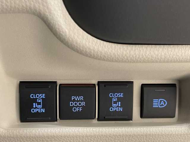 トヨタ シエンタ ハイブリッド Z 埼玉県 2023(令5)年 1.2万km ブラック トヨタセーフティーセンス/純正メモリーナビ/　　BT/フルセグ/バック、全方位カメラ/両側パワースライドドア/レーダークルーズコントロール/LEDオートライト/前席シートヒーター/ハンドルヒーター/純正ビルトインETC2.0