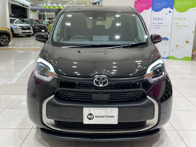 トヨタ シエンタ ハイブリッド Z 埼玉県 2023(令5)年 1.2万km ブラック トヨタセーフティーセンス/純正メモリーナビ/　　BT/フルセグ/バック、全方位カメラ/両側パワースライドドア/レーダークルーズコントロール/LEDオートライト/前席シートヒーター/ハンドルヒーター/純正ビルトインETC2.0