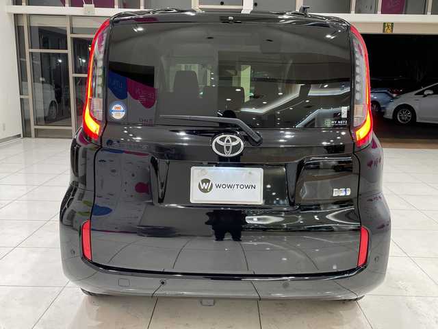 トヨタ シエンタ ハイブリッド Z 埼玉県 2023(令5)年 1.2万km ブラック トヨタセーフティーセンス/純正メモリーナビ/　　BT/フルセグ/バック、全方位カメラ/両側パワースライドドア/レーダークルーズコントロール/LEDオートライト/前席シートヒーター/ハンドルヒーター/純正ビルトインETC2.0