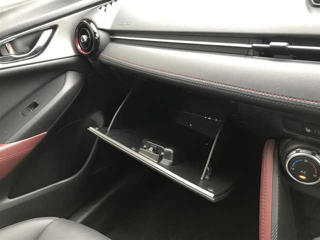 マツダ ＣＸ－３ XD ツーリング 長野県 2016(平28)年 5.5万km セラミックM 4WD/純正ナビ/バックカメラ/ETC/ドライブレコーダー/クルーズコントロール/前進時スマートシティブレーキサポート/AT後発進抑制制御/ブラインドスポットモニタリング/アクティブドライビングディスプレイ/ターボ/LEDヘッドランプ(AFS付)/オートライト/オートエアコン/本革巻きステアリング/パドルシフト/ハーフレザーシート/前席シートヒーター/純正18インチアルミホイール/アドバンストキー/キーレスエントリーシステム/禁煙車