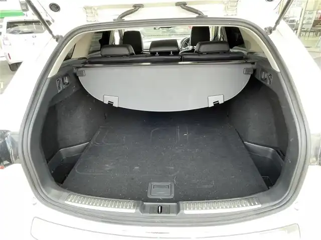 マツダ アテンザ ワゴン 25S Lパッケージ 埼玉県 2013(平25)年 11.3万km スノーフレイクホワイトパールマイカ (株)IDOMが運営する【じしゃロン鳩ヶ谷店】の自社ローン専用車両になりますこちらは現金またはオートローンご利用時の価格です。自社ローンご希望の方は別途その旨お申付け下さい/スマートシティブレーキサポート/レーダークルーズコントロール/レーンキープアシスト/純正メモリーナビ/フルセグＴＶ/バックカメラ/ＥＴＣ/前後ドライブレコーダー/黒革シート/電動シート/シートヒーター/ＨＩＤヘッドライト