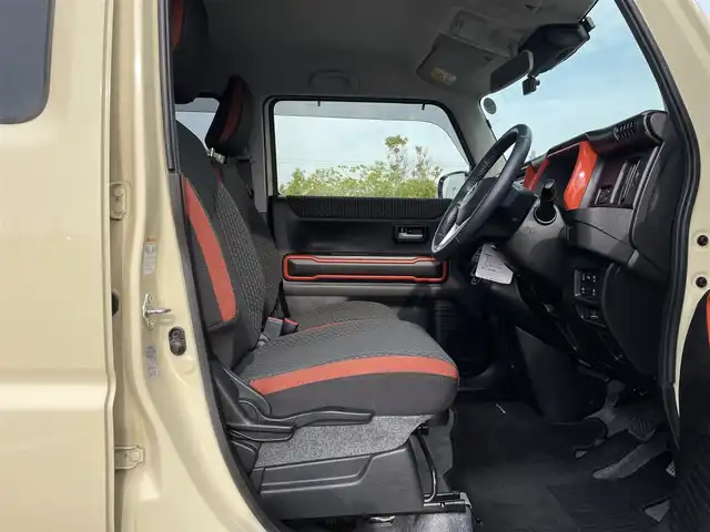 スズキ ハスラー HYBRID X 愛媛県 2020(令2)年 4.6万km シフォンアイボリーM 純正ナビ/ETC/ドライブレコーダー/シートヒーター/フルセグTV/LED/オートライト/コーナーセンサー/レーンキープアシスト/横滑り防止装置/衝突軽減システム/コーナー/USB入力端子/Bluetooth/DVD再生可能/純正AW/アイドリングストップ/スマートキー/純正フロアマット
