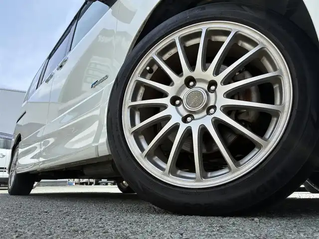日産 セレナ ハイウェイスター Sハイブリッド 熊本県 2013(平25)年 8.9万km ブリリアントホワイトパール 純正SDナビ(MC313D-W)/【フルセグTV/SD/CD/DVD/Bluetooth】/バックカメラ/ALPINEフリップダウンモニター/片側パワースライドドア/クルーズコントロール/社外17インチアルミホイール/Clazzio革調シートカバー/オートライト/ETC/横滑り防止装置/盗難防止装置/純正フロアマット/プッシュスタート/スマートキー/スペアキー/三列シート/ウォークスルー/取扱説明書/保証書