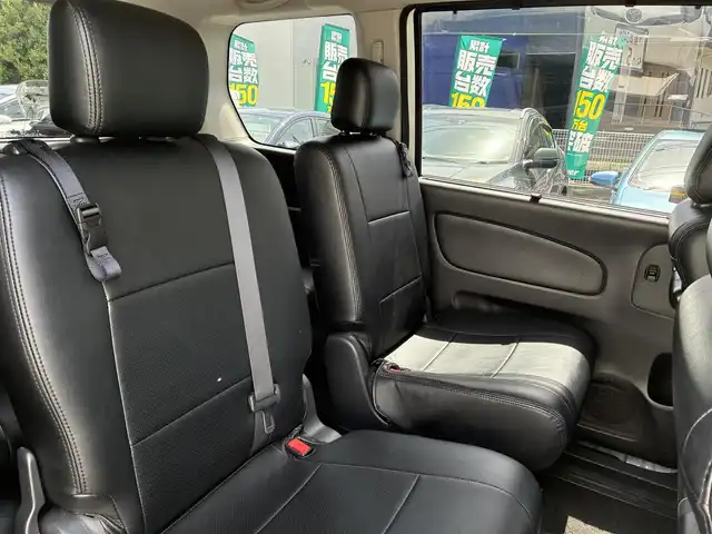 日産 セレナ ハイウェイスター Sハイブリッド 熊本県 2013(平25)年 8.9万km ブリリアントホワイトパール 純正SDナビ(MC313D-W)/【フルセグTV/SD/CD/DVD/Bluetooth】/バックカメラ/ALPINEフリップダウンモニター/片側パワースライドドア/クルーズコントロール/社外17インチアルミホイール/Clazzio革調シートカバー/オートライト/ETC/横滑り防止装置/盗難防止装置/純正フロアマット/プッシュスタート/スマートキー/スペアキー/三列シート/ウォークスルー/取扱説明書/保証書