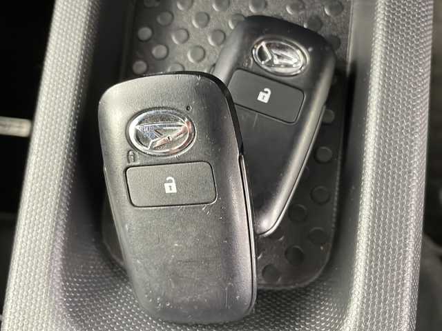 ダイハツ タフト G ターボ 道央・札幌 2023(令5)年 2.6万km フォレストカーキメタリック ・４WD　/ターボ/ 　スマートアシスト/・衝突回避支援ブレーキ/衝突安全ボディ/・EBD（電子制動力配分装置）、盗難防止システム/全周囲カメラ/横滑り防止装置/・レーンアシスト、ヒルスタートアシスト/・レーダークルーズコントロール/・純正ディスプレイオーディオ/・フルセグ/Bluetooth/USB/HDMI/・コーナーセンサー/・スカイフィールトップ/・運転席。助手席シートヒーター/・ETC/・スタッドレスタイヤ積込み