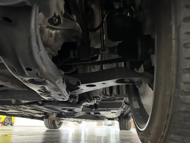 レクサス ＲＸ 450h Fスポーツ 三重県 2016(平28)年 6.5万km ホワイトノーヴァガラスフレーク ハイブリッド/4WD/MTモード付フロアCVT/12.3インチナビ/（AM/FM/CD/DVD/Blu-ray/SDREC/SD/USB/Bluetooth/AUX/TV）/【OP】パノラミックビューモニター/TRDカスタムキット（フルエアロ、マフラー、22inAW）/“マークレビンソン”プレミアムサラウンドサウンドシステム/ドライブレコーダー 前方/ビルトイン ETC2.0/LEXUS Safety System＋/●プリクラッシュセーフティ/●レーンキーピングアシスト/●レーダークルコン/●アダプティブハイビームシステム/・【OP】ブラインドスポットモニター＆リヤクロストラフィックアラート・オートブレーキ/・【OP】インテリジェントクリアランスソナー/装備/・【OP】ムーンルーフ/・赤革シート/・シートヒーター（D/N/【OP】2nd左右）＆ベンチレーション（D/N）/・ステアリングヒーター/・8wayパワーシート（D/N）/・【OP】セカンドパワーシート（電動リクライニング＆格納機能付）/・タッチレスパワーバックドア/・ヘッドアップディスプレイ/・AC100Vコンセント（100W）/・3眼LEDヘッドランプ/・オートライト/・オートワイパー/・保/取/ナビ取/・スマートキーx1、カードキーx1