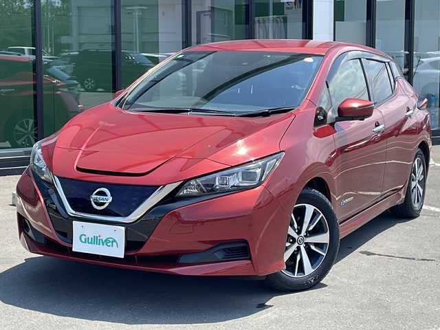 日産 リーフ X 道東・釧路十勝 2019(平31)年 13.3万km ラディアントレッド セグメント（MAX）/・純正SDナビ/　（Applecarplay　Androidauto　BT　AM　FM　CD　USB　AUX）/・エマージェンシーブレーキ/・アラウンドビューモニター/・デジタルインナーミラー/・ふらつき警報/・駐車支援/・標識検知/・全席シートヒーター/・ステアリングヒーター/・オートライト/・前後コーナーセンサー/・電格ミラー/・ドアバイザー