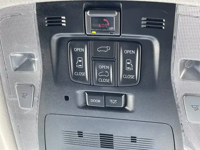 トヨタ アルファード S Cパッケージ 福岡県 2021(令3)年 4.2万km ホワイトパールクリスタルシャイン モデリスタエアロ(F.S.R)/ツインムーンルーフ/純正フリップダウンモニター/純正ＤＡナビ/CD/DVD/BT/バックカメラ/黒革シート/ＰＣＳ/LTA/ＢＳＭ/レーダークルーズコントロール/ビルトインETC/両側パワースライドドア/パワーバックドア/デジタルインナーミラー/シートメモリー/前席パワーシート/前席シートヒーター/ベンチレーション/オットマン/三眼LED/オートハイビーム/AC100V/電動パーキング/ブレーキホールド/スマートキー/プッシュスタート