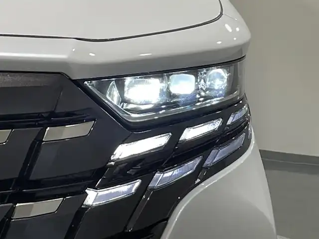 トヨタ アルファードハイブリット Z 愛知県 2023(令5)年 2.2万km プラチナホワイトパールマイカ 左右独立ムーンルーフ　/純正フリップダウンモニター　/純正１４インチディスプレイオーディオＰｌｕｓ　/（Bluetooth/フルセグTV/USB/FM/AM)/トヨタチームメイト/　-アドバンスパーク＋パーキングサポートブレーキ/トヨタセーフティセンス　/　-プリクラッシュセーフティ/　-レーントレーニングアシスト(LDA)/　-レーダークルーズコントロール(ACC)/　-オートマチックハイビーム/　-ロードサインアシスト/デジタルインナーミラー　/パノラマミックビューモニター/ビルトインETC2.0/前後ドライブレコーダー/両側パワースライドドア/ブラインドスポットモニター/AC100V/置くだけ充電/電動パワーシート/快適温熱シート＋ベンチレーション