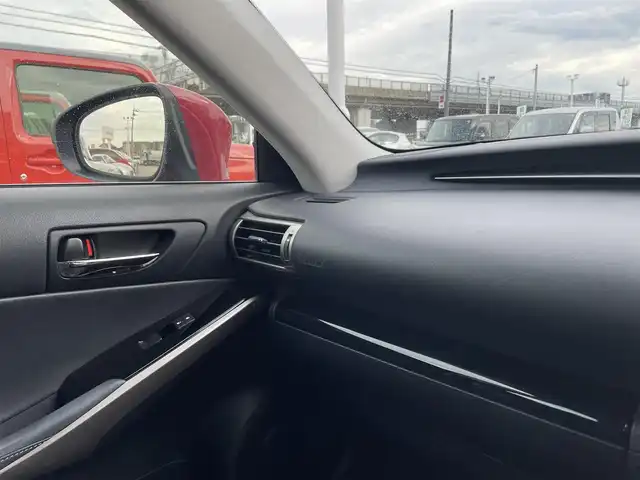 レクサス ＩＳ 300h 石川県 2015(平27)年 7.6万km レッドマイカクリスタルシャイン ワンオーナー/純正メモリーナビ/純正CD/DVD/フルセグTV/バックカメラ/LEDヘッドライト/ETC/ハーフレザーシート/シートヒーター/クルーズコントロール/スマートキー/プッシュスタート/電動ミラー/純正アルミホイール/保証書