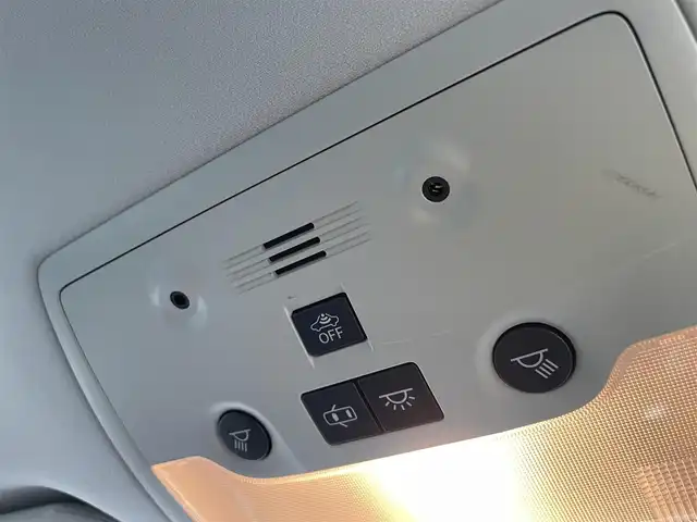 レクサス ＩＳ 300h 石川県 2015(平27)年 7.6万km レッドマイカクリスタルシャイン ワンオーナー/純正メモリーナビ/純正CD/DVD/フルセグTV/バックカメラ/LEDヘッドライト/ETC/ハーフレザーシート/シートヒーター/クルーズコントロール/スマートキー/プッシュスタート/電動ミラー/純正アルミホイール/保証書