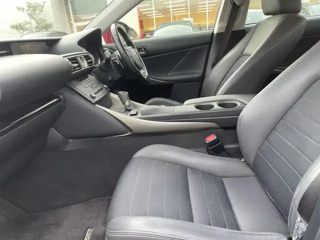 レクサス ＩＳ 300h 石川県 2015(平27)年 7.6万km レッドマイカクリスタルシャイン ワンオーナー/純正メモリーナビ/純正CD/DVD/フルセグTV/バックカメラ/LEDヘッドライト/ETC/ハーフレザーシート/シートヒーター/クルーズコントロール/スマートキー/プッシュスタート/電動ミラー/純正アルミホイール/保証書
