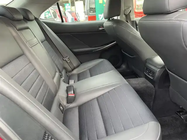 レクサス ＩＳ 300h 石川県 2015(平27)年 7.6万km レッドマイカクリスタルシャイン ワンオーナー/純正メモリーナビ/純正CD/DVD/フルセグTV/バックカメラ/LEDヘッドライト/ETC/ハーフレザーシート/シートヒーター/クルーズコントロール/スマートキー/プッシュスタート/電動ミラー/純正アルミホイール/保証書