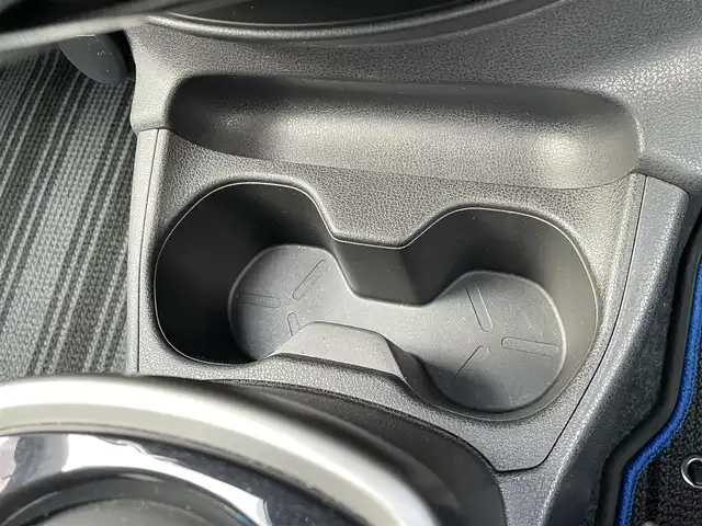 日産 ノート e－パワー X 千葉県 2018(平30)年 2.4万km シャイニングブルー 純正メモリナビ/(フルセグTV BT CD DVD FM AM）/全周囲カメラ/衝突被害軽減システム/車線逸脱警報/横滑り防止装置/ETC/ドライブレコーダー/アイドリングストップ/LEDヘッドライト/オートライト/ウィンカーミラー/電動格納ミラー/シートリフター/プッシュスタート/スマートキー/フロアマット/ドアバイザー/スペアキー/取扱説明書