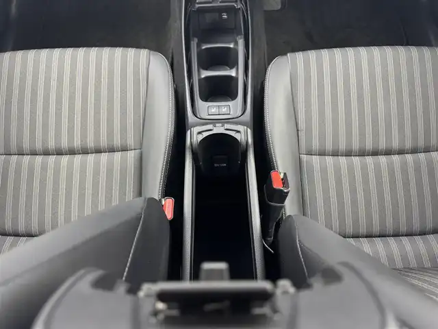 トヨタ アクア G 愛知県 2021(令3)年 6.7万km プラチナホワイトパールマイカ 純正7インチディスプレイオーディオ/　　・Bluetooth対応/USBポート/バックカメラ/ビルトインETC/本革巻ステアリングリモコン/ステアリングヒーター/ハーフレザーシート/パワーシート（D席）/シートヒーター（前席）/純正16インチアルミホイール/LEDヘッドライト/電動格納ウィンカーミラー/トヨタセーフティセンス/　　・プリクラッシュセーフティ/　　・レーンディバーチャーアラート/　　・レーントレーシングアシスト/　　・レーダークルーズコントロール/　　・ロードサインアシスト/　　・オートマチックハイビーム/クリアランスソナー/スマートキー