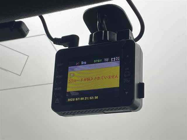 トヨタ エスクァイア ハイブリッド Gi 福島県 2019(平31)年 5.8万km ホワイトパールクリスタルシャイン トヨタセーフティセンス/・プリクラッシュブレーキ/・レーンキープアシスト/・オートマチックハイビーム/純正SDナビ/型番:NSZT-Y68T/・AM/FM/CD/DVD/BT/フルセグTV/・全方位/フロント/バック/サイドカメラ/・ETC/・前後ドライブレコーダー/クルーズコントロール/両側パワースライドドア/プッシュスタート/・スマートキー/レザーシート/・キャプテンシート/・チップアップシート/・ウォークスルー/LEDヘッドライト/・オートライト/アイドリングストップ/純正フロアマット/ドアバイザー