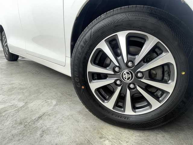 トヨタ エスクァイア ハイブリッド Gi 福島県 2019(平31)年 5.8万km ホワイトパールクリスタルシャイン トヨタセーフティセンス/・プリクラッシュブレーキ/・レーンキープアシスト/・オートマチックハイビーム/純正SDナビ/型番:NSZT-Y68T/・AM/FM/CD/DVD/BT/フルセグTV/・全方位/フロント/バック/サイドカメラ/・ETC/・前後ドライブレコーダー/クルーズコントロール/両側パワースライドドア/プッシュスタート/・スマートキー/レザーシート/・キャプテンシート/・チップアップシート/・ウォークスルー/LEDヘッドライト/・オートライト/アイドリングストップ/純正フロアマット/ドアバイザー