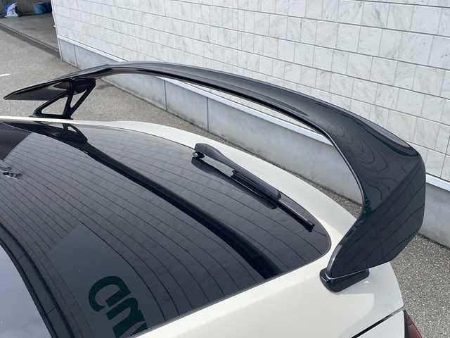 ホンダ シビック タイプR 栃木県 2023(令5)年 2.9万km チャンピオンシップホワイト TYPE R専用10.2インチ/デジタルグラフィックメーターナビ/フルセグ/Bluetooth/ラジオ/バックカメラ/オプションドライブレコーダー 前後2カメラセット/DRH-224SD＋後方録画カメラ（￥57/200）/ワイヤレス充電器/Honda LogR（TYPE R専用データロガー ）/ホンダセンシング/●衝突軽減ブレーキ（CMBS）/●アダプティブクルーズコントロール（ACC）/●車線維持支援システム（LKAS）/●近距離衝突軽減ブレーキ/●標識認識機能/●オートハイビーム/●ブラインドスポットインフォメーション/●パーキングセンサーシステム/ETC２．０/純正フロアマット/純正ドアバイザー/スマートキー/スペアキー/ホイールロック装着/取扱説明書