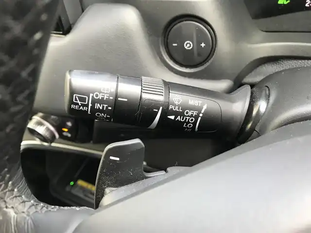ホンダ ヴェゼル ハイブリッド e:HEV Z 富山県 2021(令3)年 5.6万km プラチナホワイトパール 純正ディスプレイオーディオ/Bluetooth/バックカメラ/ドライブレコーダー/衝突被害軽減ブレーキ/コーナーセンサー/レーンキープアシスト/レーダークルーズコントロール/ハーフレザーシート/電動リアゲート/シートヒーター/LEDヘッドライト/オートライト/プッシュスタート/スマートキー/ETC2.0