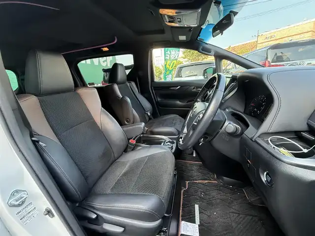 トヨタ アルファード S Aパッケージ タイプブラック 千葉県 2017(平29)年 3.8万km ホワイトパールクリスタルシャイン 社外10インチメモリナビ（CD/DVD/Bluetooth）/フルセグTV/クルーズコントロール/両側パワースライドドア/ETC/ツインムーンルーフ/バックカメラ/ハーフレザーシート/コーナーセンサー/LEDヘッドライト/フォグランプ/オートライト/純正アルミホイール/純正フロアマット