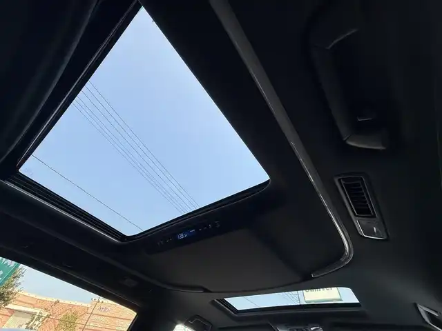 トヨタ アルファード S Aパッケージ タイプブラック 千葉県 2017(平29)年 3.8万km ホワイトパールクリスタルシャイン 社外10インチメモリナビ（CD/DVD/Bluetooth）/フルセグTV/クルーズコントロール/両側パワースライドドア/ETC/ツインムーンルーフ/バックカメラ/ハーフレザーシート/コーナーセンサー/LEDヘッドライト/フォグランプ/オートライト/純正アルミホイール/純正フロアマット