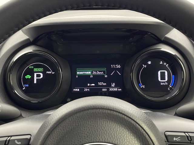 トヨタ ヤリス ハイブリッド Z 栃木県 2020(令2)年 3.1万km センシュアルレッドマイカ Toyota Safety Sense/・プリクラッシュセーフティ/・レーントレーシングアシスト/・レーダークルーズコントロール/・オートマチックハイビーム/純正ディスプレイオーディオ/USB/Bluetooth/Miracast/バックカメラ/三眼LEDヘッドライト/ビルトインETC/アイドリングストップ/横滑り防止装置/プッシュスタート/スマートキー/社外15インチAW