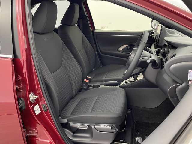 トヨタ ヤリス ハイブリッド Z 栃木県 2020(令2)年 3.1万km センシュアルレッドマイカ Toyota Safety Sense/・プリクラッシュセーフティ/・レーントレーシングアシスト/・レーダークルーズコントロール/・オートマチックハイビーム/純正ディスプレイオーディオ/USB/Bluetooth/Miracast/バックカメラ/三眼LEDヘッドライト/ビルトインETC/アイドリングストップ/横滑り防止装置/プッシュスタート/スマートキー/社外15インチAW