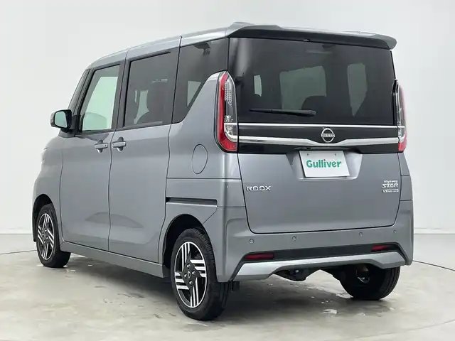 日産 ルークス HWS X プロパイロットED 新潟県 2023(令5)年 6.3万km チタニウムグレーメタリック 純正後付けナビ MJ122D-W/（BT/FM/AM/フルセグTV）/全周囲カメラ(ディスプレイ付自動防眩式ルームミラー)/ハンズフリーオートスライドドア/両側電動スライドドア/D/N席シートヒーター/ステアリングヒーター/追従式クルーズコントロール/前後コーナーセンサー/LEDヘッドライト/アイドリングストップ/ステアリングヒーター/オートライト/純正フロアマット/プロパイロット/エマージェンシーブレーキ/オートブレーキホールド/プッシュスタート
