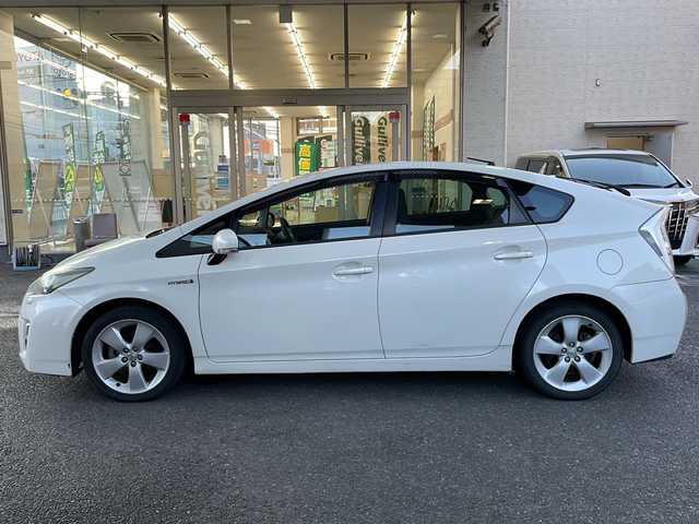 トヨタ プリウス S ツーリングセレクション 大阪府 2009(平21)年 8.7万km ホワイトパールクリスタルシャイン 純正ナビ/バックカメラ/ドライブレコーダー/ワンセグテレビ/純正アルミホイール/純正フロアマット/スペアキー/プッシュスタート/ETC/カーテンエアバッグ/ドアバイザー