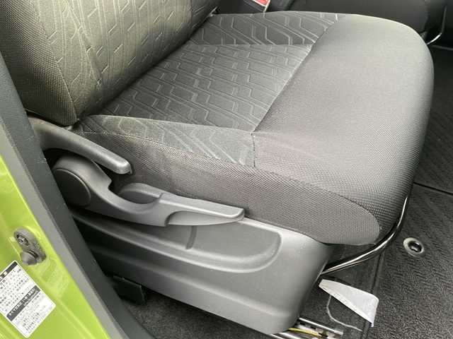 トヨタ ルーミー カスタムG S 島根県 2017(平29)年 4.8万km フレッシュグリーンメタリック 純正7インチSDナビゲーション(NSZT-W66T)/フルセグ BT SD CD DVD/全方位カメラ/クルーズコントロール/ビルトインETC/両側パワースライドドア/LEDヘッドライト/AUTOライト/フォグライト/後席サイドサンシェード/ISOFIX/純正14インチアルミホイール