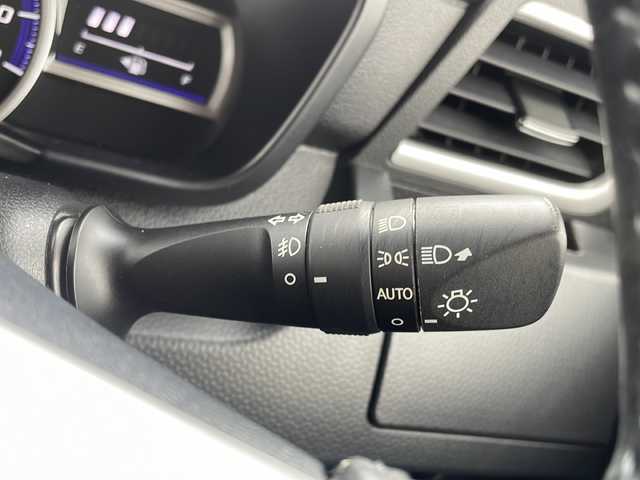 トヨタ ルーミー カスタムG S 島根県 2017(平29)年 4.8万km フレッシュグリーンメタリック 純正7インチSDナビゲーション(NSZT-W66T)/フルセグ BT SD CD DVD/全方位カメラ/クルーズコントロール/ビルトインETC/両側パワースライドドア/LEDヘッドライト/AUTOライト/フォグライト/後席サイドサンシェード/ISOFIX/純正14インチアルミホイール