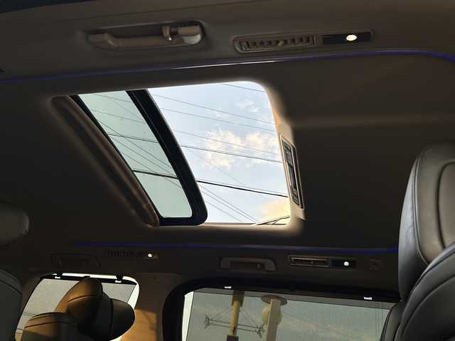 トヨタ アルファード S Cパッケージ 静岡県 2019(平31)年 9.8万km ブラック 純正ナビ/AM/FM/CD/DVD/フルセグTV/SD/Bluetooth/主要装備/・ドライブレコーダー　/・レーダークルーズコントロール　/・バックカメラ　/・ＥＴＣ　/・コーナーセンサー　/・シートヒーター　/・エアシート　/・パワーシート　/・両側パワースライドドア　/・スマートキー　/・レザーシート/・ハンドルヒーター/・シートメモリー/・オットマン/・サンルーフ/・レーンキープ/・衝突軽減システム/・横滑り防止装置/・オートハイビーム/・オートライト/・LEDヘッドライト/・フォグランプ/・プッシュスタート/・純正アルミホイール/・純正フロアマット/・オートホールド/・スペアキー/・カーテンエアバック/・SOSコール/・ステアリングリモコン