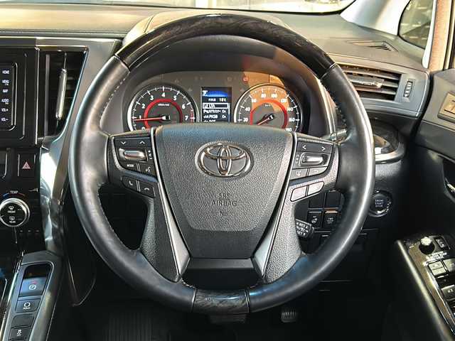 トヨタ アルファード S Cパッケージ 静岡県 2019(平31)年 9.8万km ブラック 純正ナビ/AM/FM/CD/DVD/フルセグTV/SD/Bluetooth/主要装備/・ドライブレコーダー　/・レーダークルーズコントロール　/・バックカメラ　/・ＥＴＣ　/・コーナーセンサー　/・シートヒーター　/・エアシート　/・パワーシート　/・両側パワースライドドア　/・スマートキー　/・レザーシート/・ハンドルヒーター/・シートメモリー/・オットマン/・サンルーフ/・レーンキープ/・衝突軽減システム/・横滑り防止装置/・オートハイビーム/・オートライト/・LEDヘッドライト/・フォグランプ/・プッシュスタート/・純正アルミホイール/・純正フロアマット/・オートホールド/・スペアキー/・カーテンエアバック/・SOSコール/・ステアリングリモコン