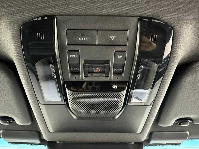 トヨタ ランドクルーザー ２５０ VX 兵庫県 2024(令6)年 0.5万km ブラック 純正12.3型ディスプレイオーディオ(フルセグ/Bluetooth/USB/HDMI/Miracast)/サンルーフ/全方位カメラ/追従型クルーズコントロール/ブラインドスポットモニター/コーナーセンサー/安心降車サポート/黒レザーシート/パワーシート/シートヒーター/エアシート/ステアリングヒーター/ルーフレール/純正18インチアルミホイール/4WD/デジタルインナーミラー/社外フロアマット/ビルトインETC/パワーバックドア/オートライト/オートマチックハイビーム/LEDヘッドライト/LEDフォグライト