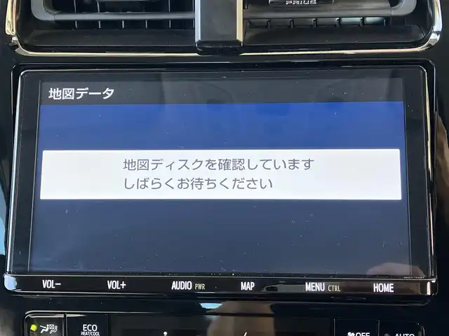 トヨタ プリウス A 高知県 2019(令1)年 1.5万km ホワイトパールクリスタルシャイン 純正9インチSDナビ/フルセグ/Bluetooth/バックカメラ/ETC/LEDヘッドライト/オートマチックハイビーム/レーンキープアシスト/スマートキー/横滑り防止装置/スマートキー/プッシュスタート