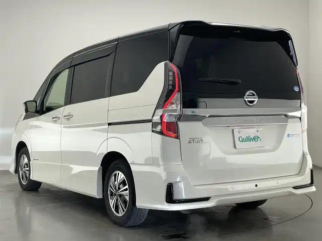 日産 セレナ e－パワー ハイウェイスター V 愛知県 2021(令3)年 6.1万km ブリリアントホワイトパール 2トーン 純正１０型ナビＴＶ　ＨＤＭＩ　純正後席モニター　全方位カメラ　プロパイロット　セーフティパックＡ　防水シート　デジタルインナーミラー　純正エアロ　純正ドラレコ　ハンズフリ両側パワスラ　衝突軽減　LEDオートライト　フォグランプ　コーナーセンサー　　禁煙車