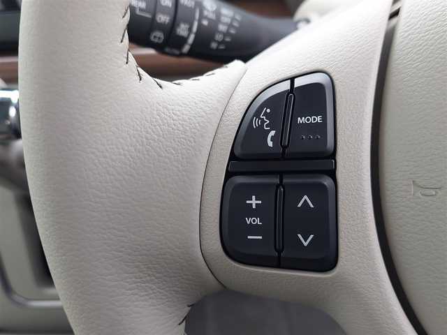スズキ ラパン ＬＣ X 東京都 2024(令6)年 0.1万km フォーンベージュメタリック/アーバンブラウン 2トーン 衝突軽減システム/純正ディスプレイオーディオ　ナビなし/シートヒーター/フルセグ/ＣＤ/Bluetooth/バックカメラ/コーナーセンサー/LEDヘッドライト/オートライト/ETC/ステアリングスイッチ/スマートキー/プッシュスタート