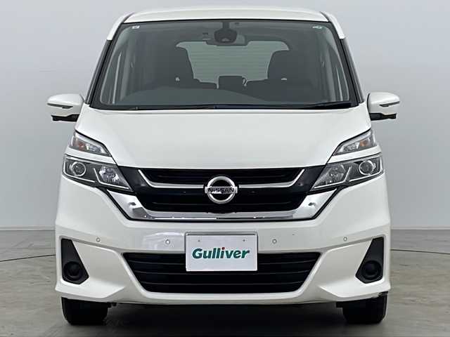 日産 セレナ X Vセレクション 道央・札幌 2017(平29)年 6.9万km ブリリアントホワイトパール ・ワンオーナー/・純正ナビTV&CD&DVD&SD&HDMI/・アラウンドビューモニター/・両側パワースライドドア/・衝突軽減ブレーキ/・クルーズコントロール/・前後コーナーセンサー/・純正フリップダウンモニター/・純正ドライブレコーダー/・ビルトインETC/・ステアリングスイッチ/・HIDヘッドライト/・オートライト/・スマートキー/・スペアキー/・アイドリングストップ/・プッシュスタート/・社外15インチAW